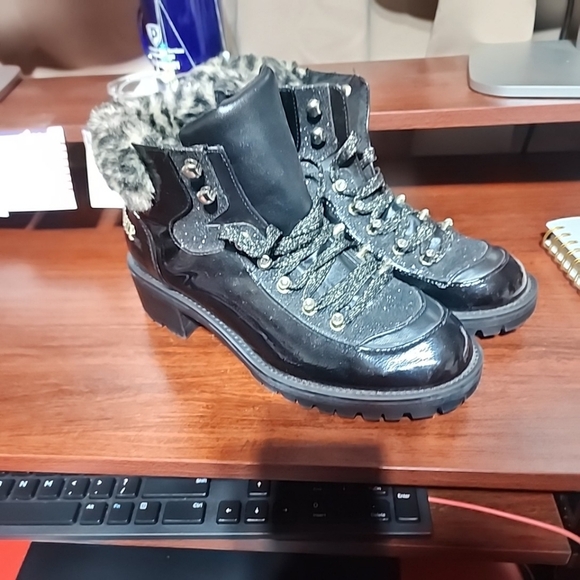 Juicy Couture Indulgence Faux Fur Combat Boots (Size 9.5M) - Picture 8 of 8